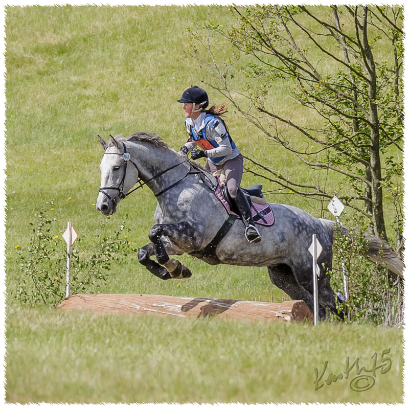 1505-0884-HKRK-XC-HeG-Cariad