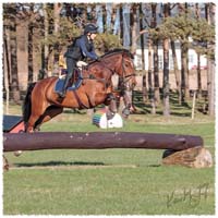 1704-7578-XC-training-Nisse